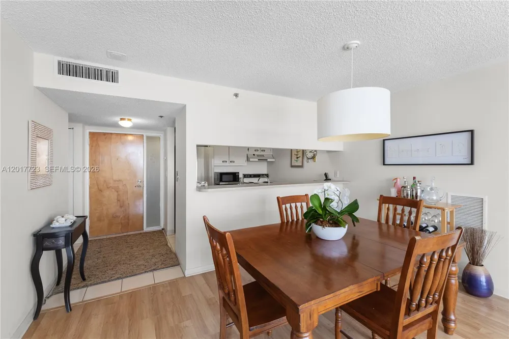 7601 E Treasure Dr #2001 North Bay Village, FL 33141