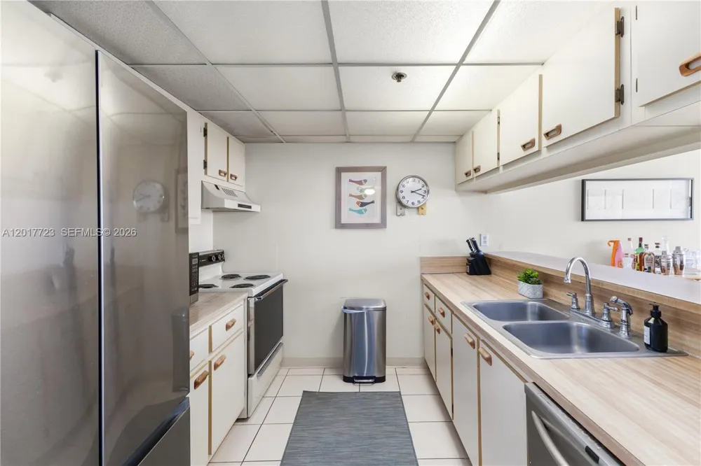 7601 E Treasure Dr #2001 North Bay Village, FL 33141