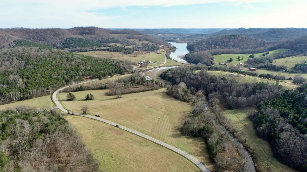 939 Wartrace Hwy Pleasant Shade, TN 37145