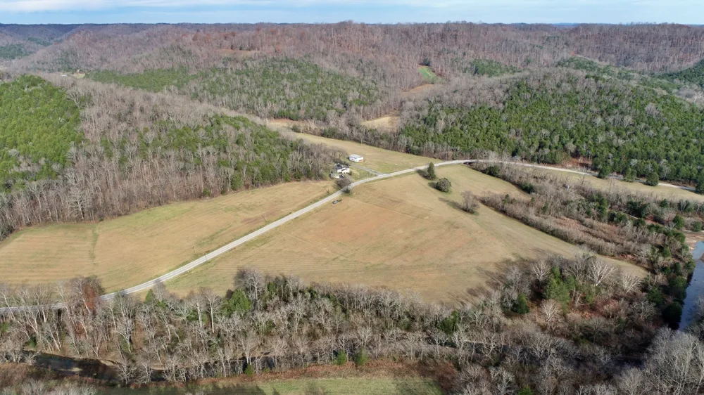 939 Wartrace Hwy Pleasant Shade, TN 37145