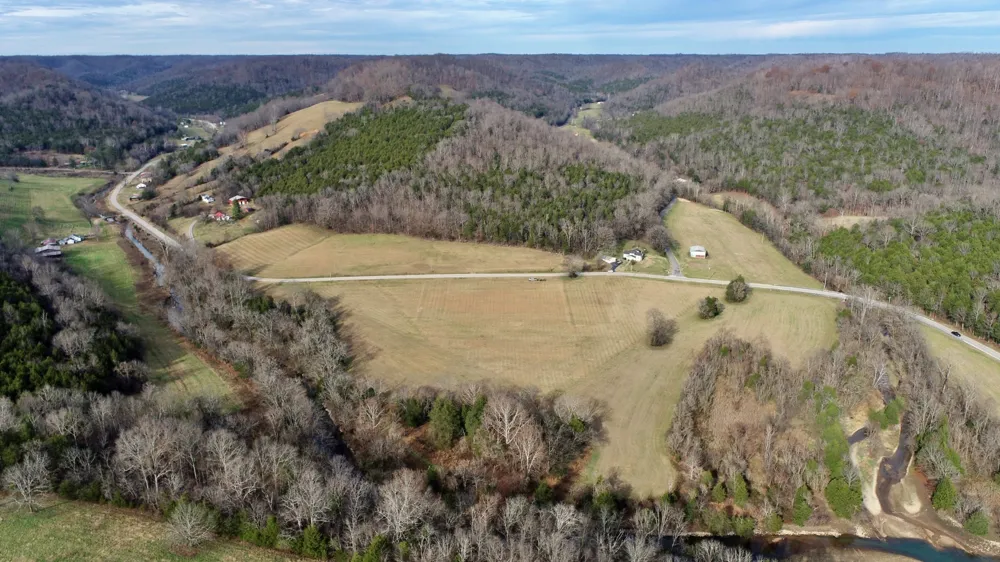 939 Wartrace Hwy Pleasant Shade, TN 37145