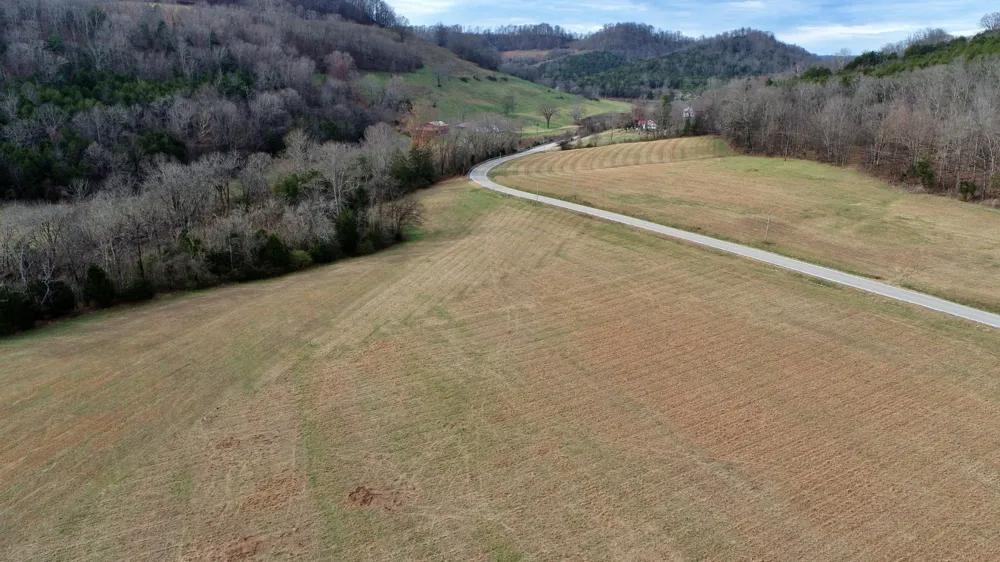 939 Wartrace Hwy Pleasant Shade, TN 37145