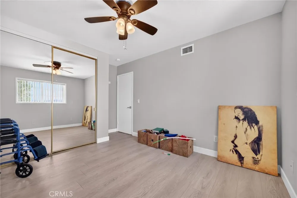 19820 Merryhill Canyon Country, CA 91351