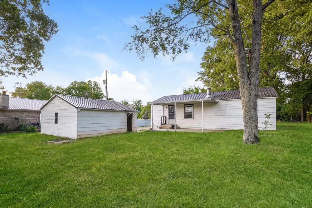 231 Foston Chapel Rd Hopkinsville, KY 42240