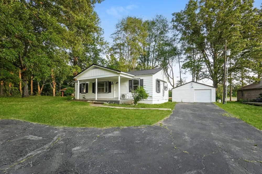 231 Foston Chapel Rd Hopkinsville, KY 42240