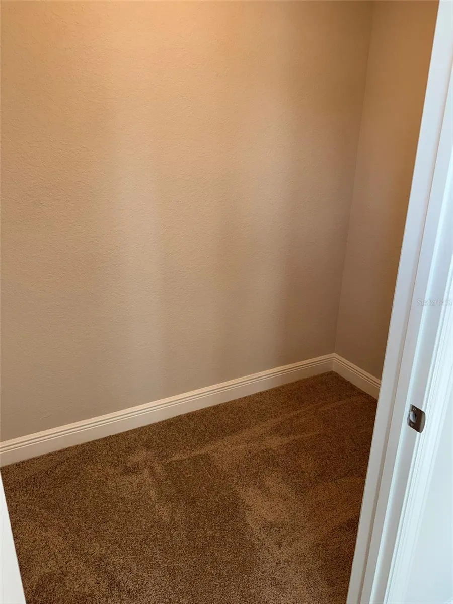 2420 ANN ROU ROAD #201 Tavares, FL 32778