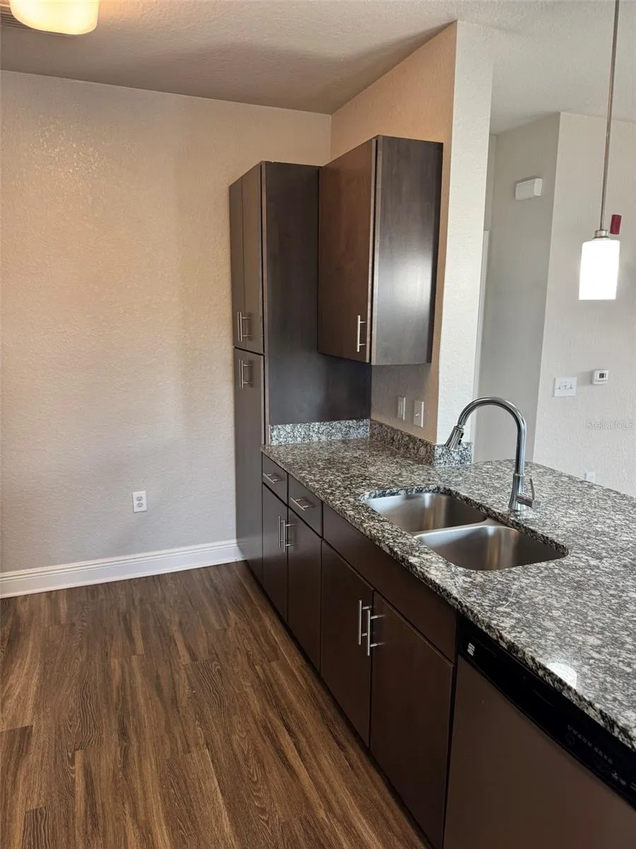 2420 ANN ROU ROAD #201 Tavares, FL 32778