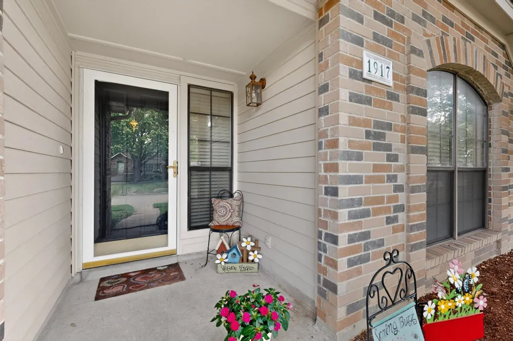 1917 Village Creek Drive Garland, TX 75040