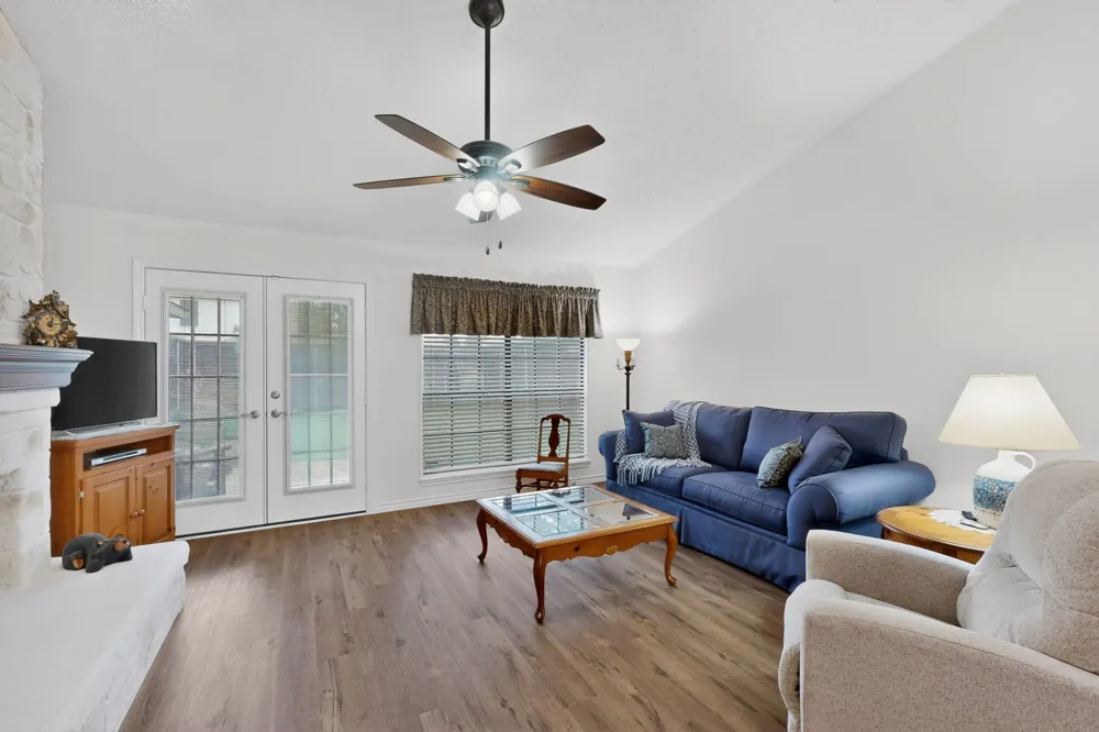 1917 Village Creek Drive Garland, TX 75040