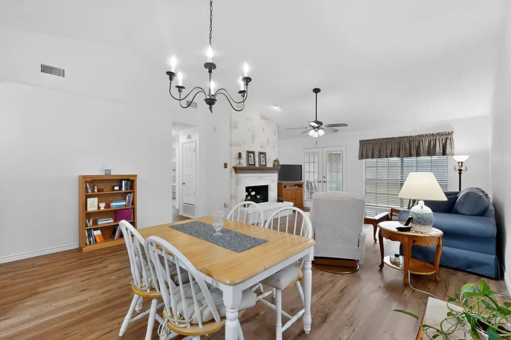1917 Village Creek Drive Garland, TX 75040