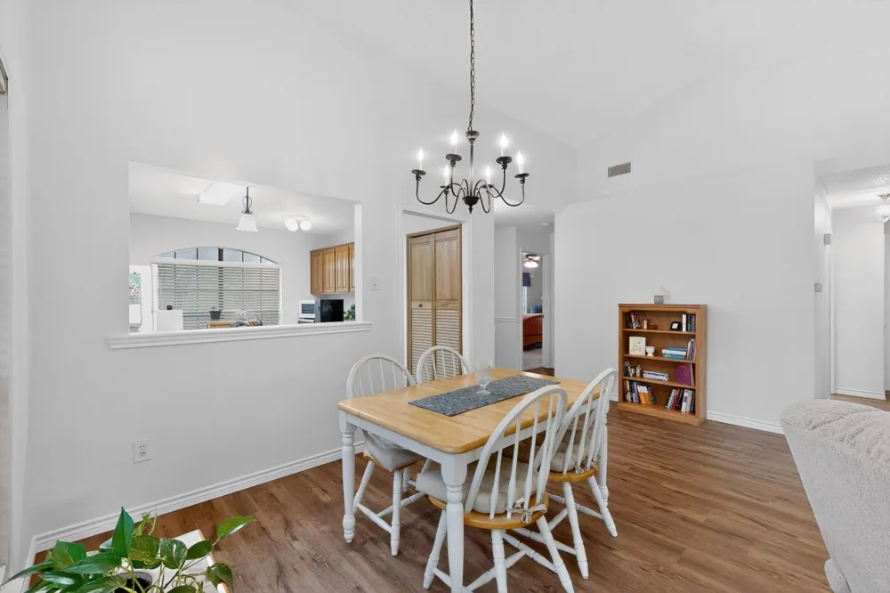 1917 Village Creek Drive Garland, TX 75040