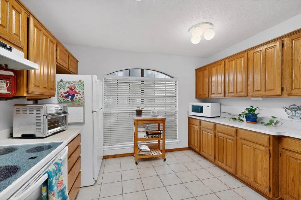 1917 Village Creek Drive Garland, TX 75040
