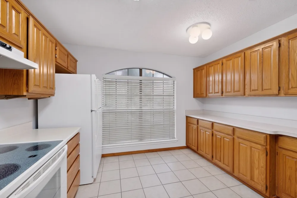 1917 Village Creek Drive Garland, TX 75040