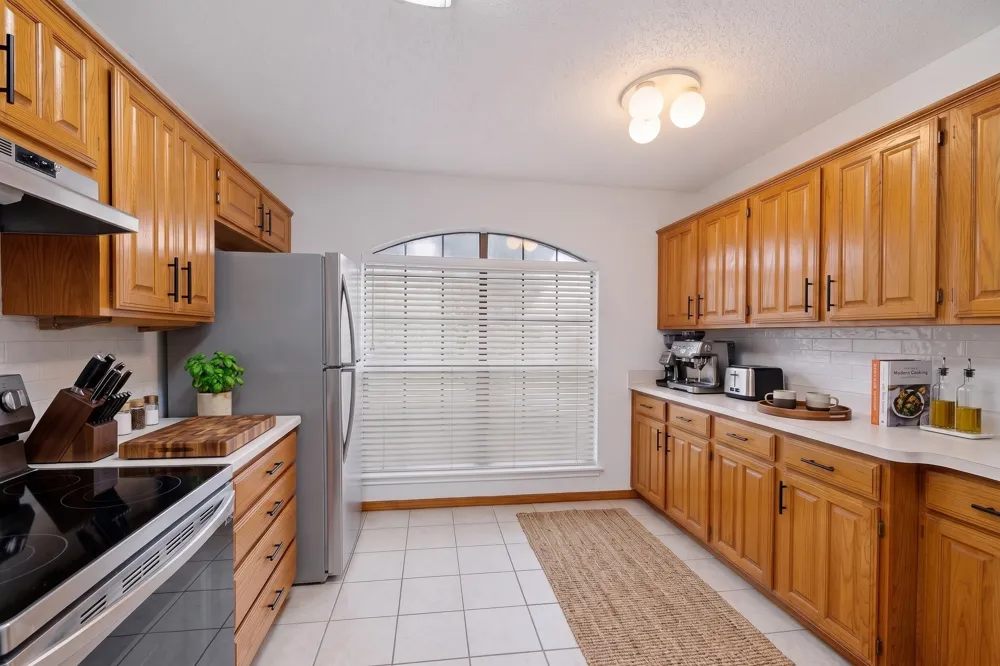 1917 Village Creek Drive Garland, TX 75040