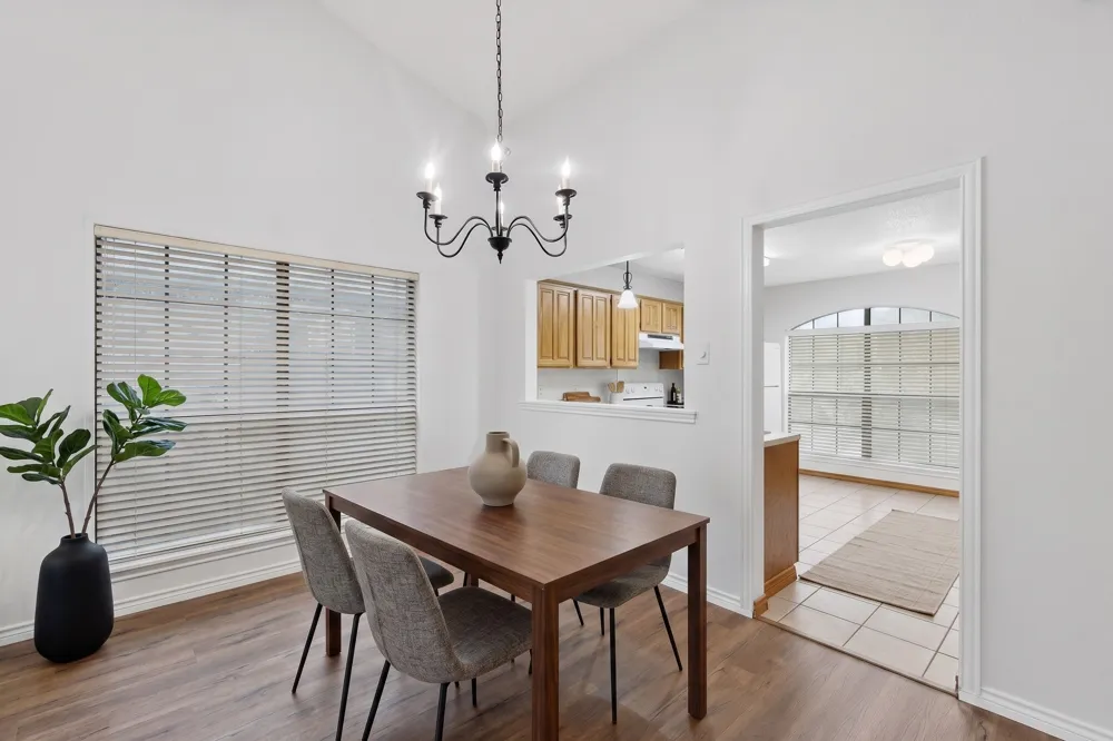 1917 Village Creek Drive Garland, TX 75040