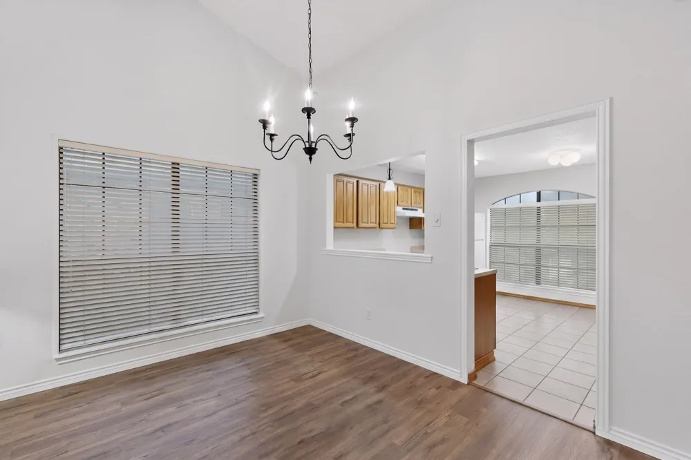 1917 Village Creek Drive Garland, TX 75040