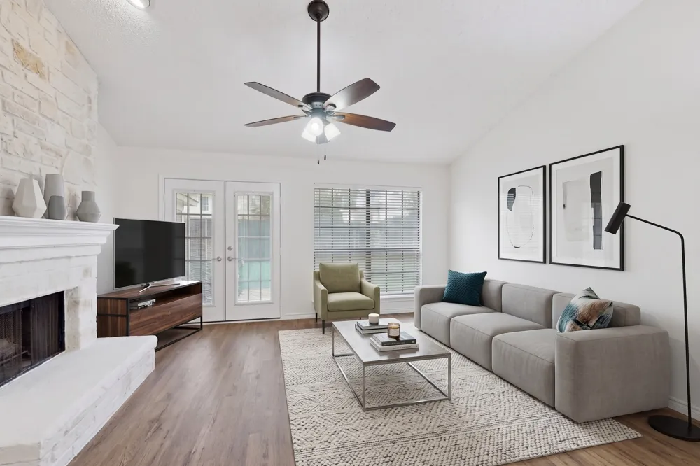 1917 Village Creek Drive Garland, TX 75040