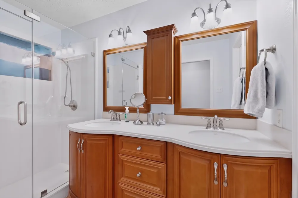 1917 Village Creek Drive Garland, TX 75040