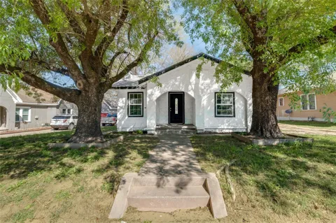 1106 W Rusk St Street