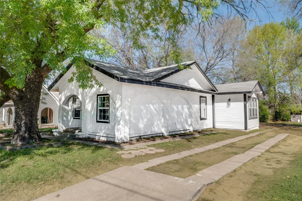 1106 W Rusk St Street Jacksonville, TX 75766