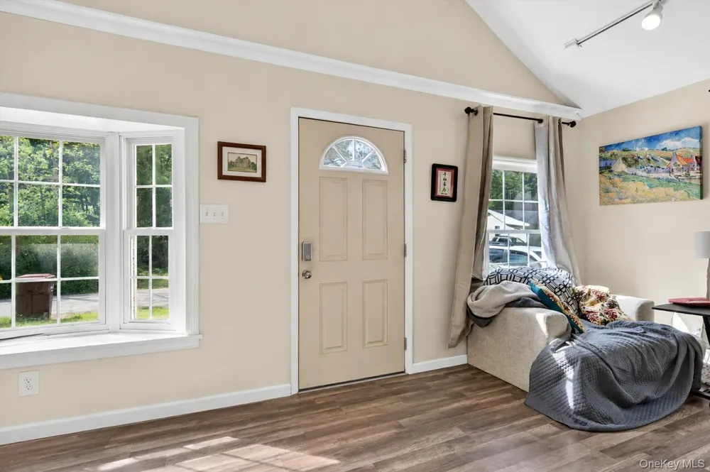 24 Avenue L Godeffroy, NY 12729