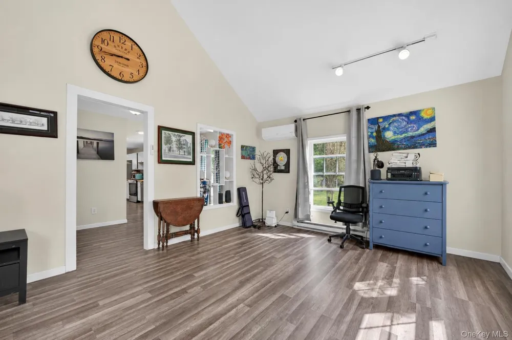 24 Avenue L Godeffroy, NY 12729