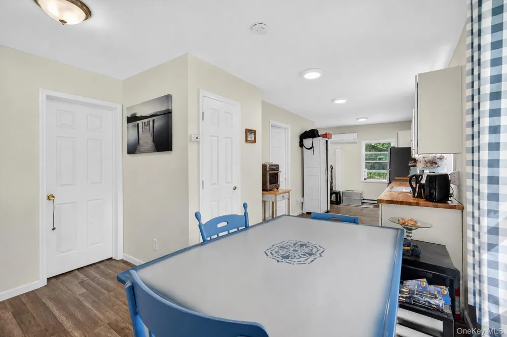 24 Avenue L Godeffroy, NY 12729
