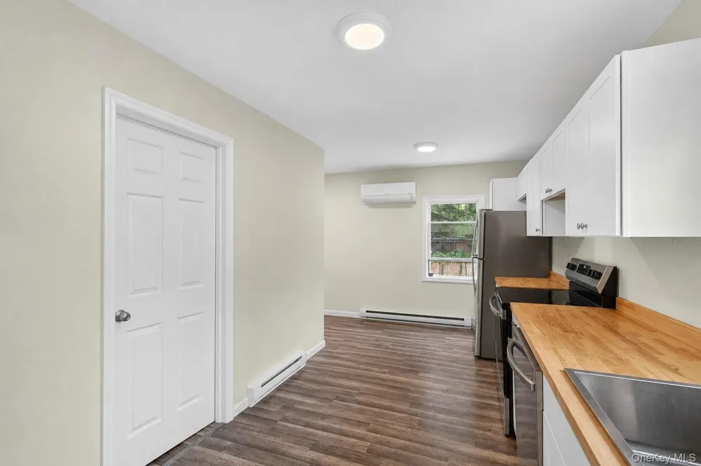 24 Avenue L Godeffroy, NY 12729