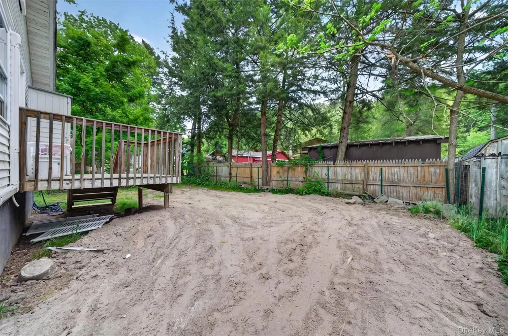 24 Avenue L Godeffroy, NY 12729