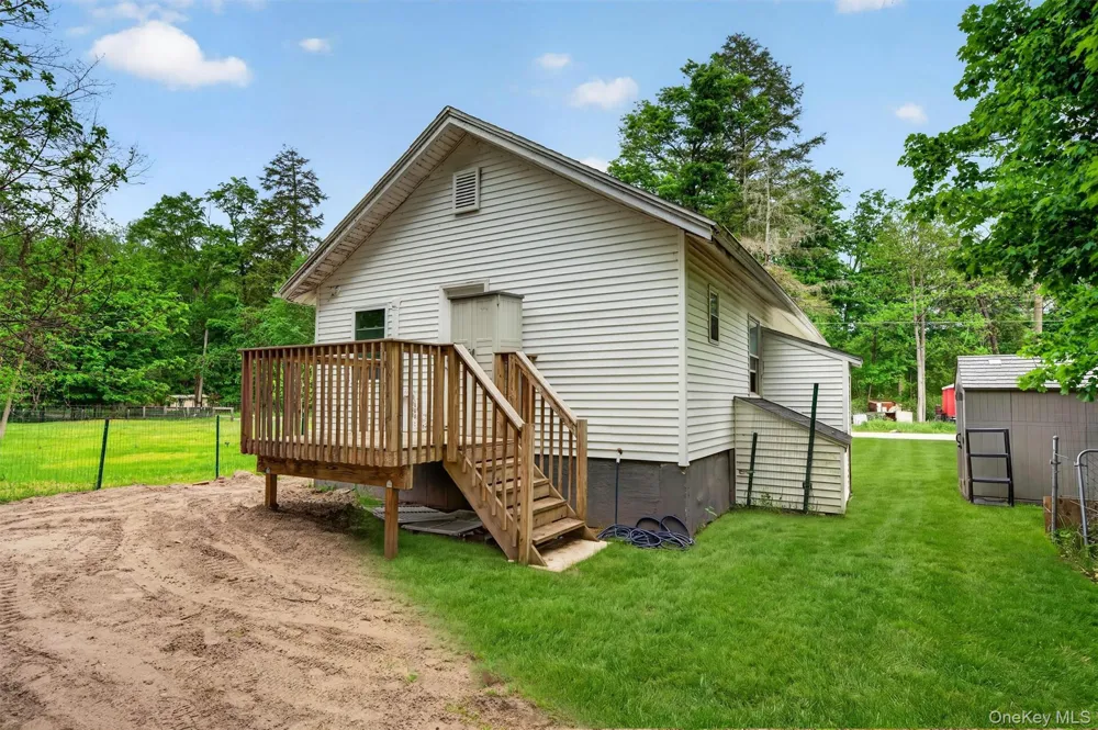 24 Avenue L Godeffroy, NY 12729
