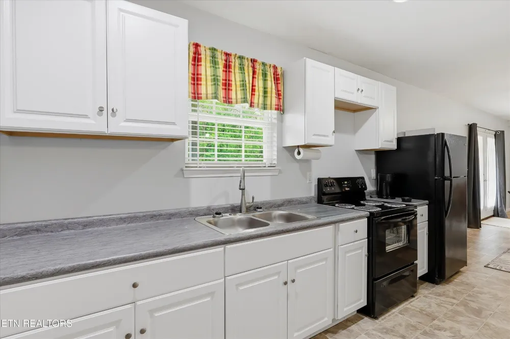 105 Cottage Drive Ten Mile, TN 37880