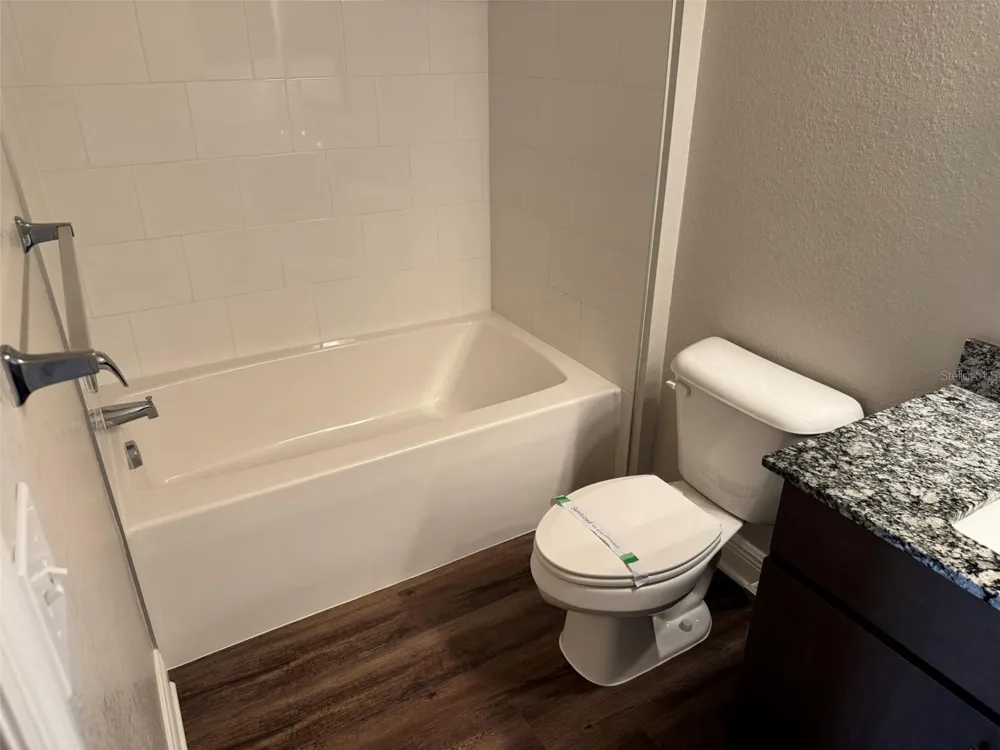 2460 ANN ROU ROAD #606 Tavares, FL 32778