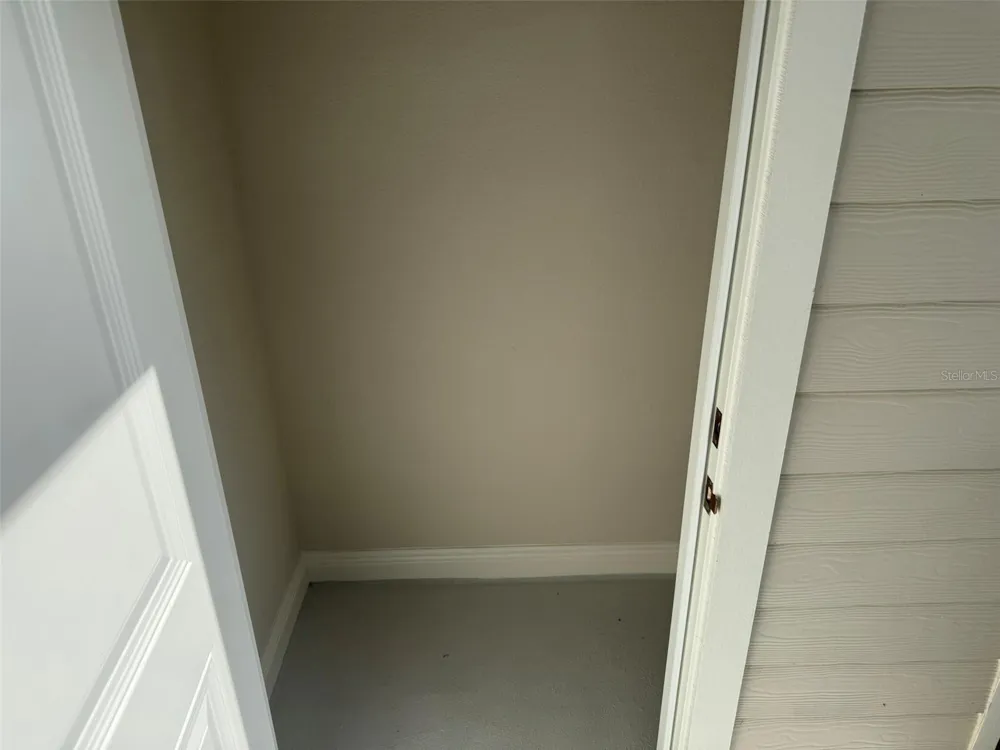 2460 ANN ROU ROAD #606 Tavares, FL 32778