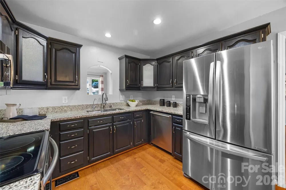 7057 Mariners Court Tega Cay, SC 29708