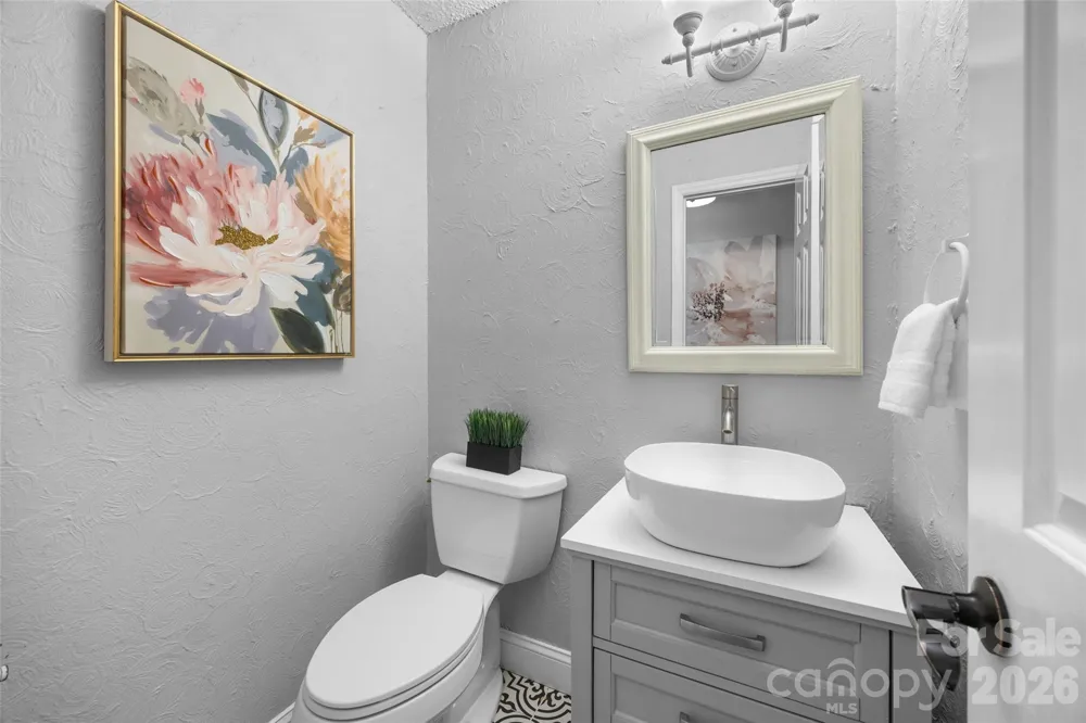 7057 Mariners Court Tega Cay, SC 29708