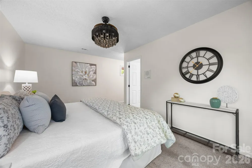7057 Mariners Court Tega Cay, SC 29708