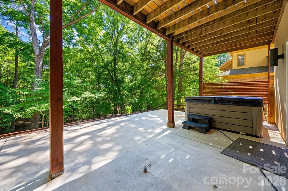 7057 Mariners Court Tega Cay, SC 29708