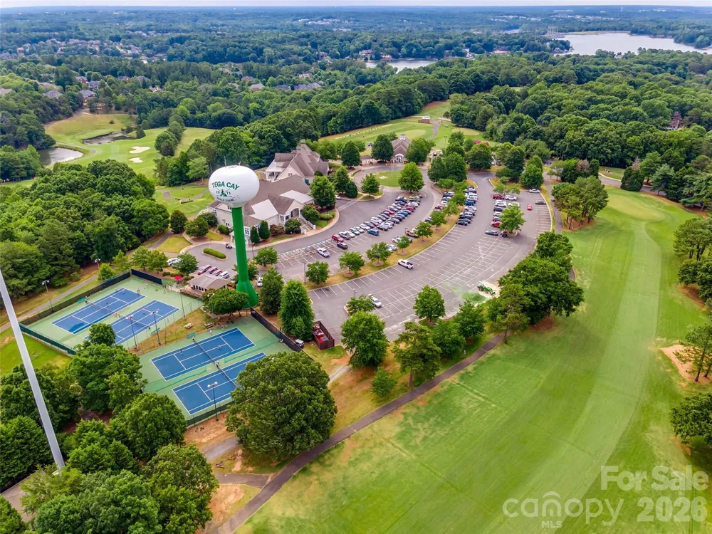 7057 Mariners Court Tega Cay, SC 29708