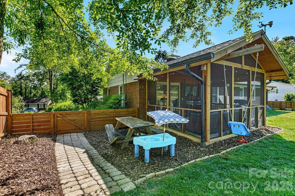 84 Far Hills Terrace Brevard, NC 28712