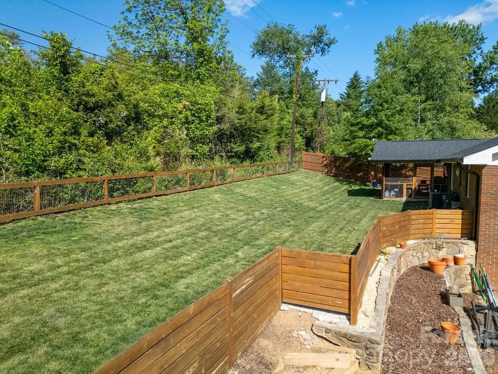 84 Far Hills Terrace Brevard, NC 28712