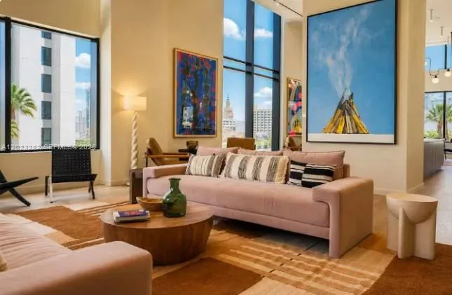 225 Miami Ave #2108 Miami, FL 33128