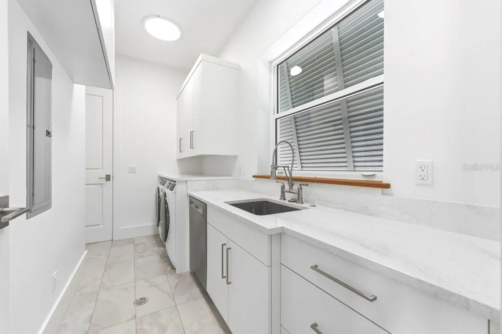 7050 TURTLEMOUND ROAD New Smyrna Beach, FL 32169