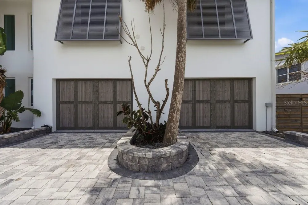 7050 TURTLEMOUND ROAD New Smyrna Beach, FL 32169