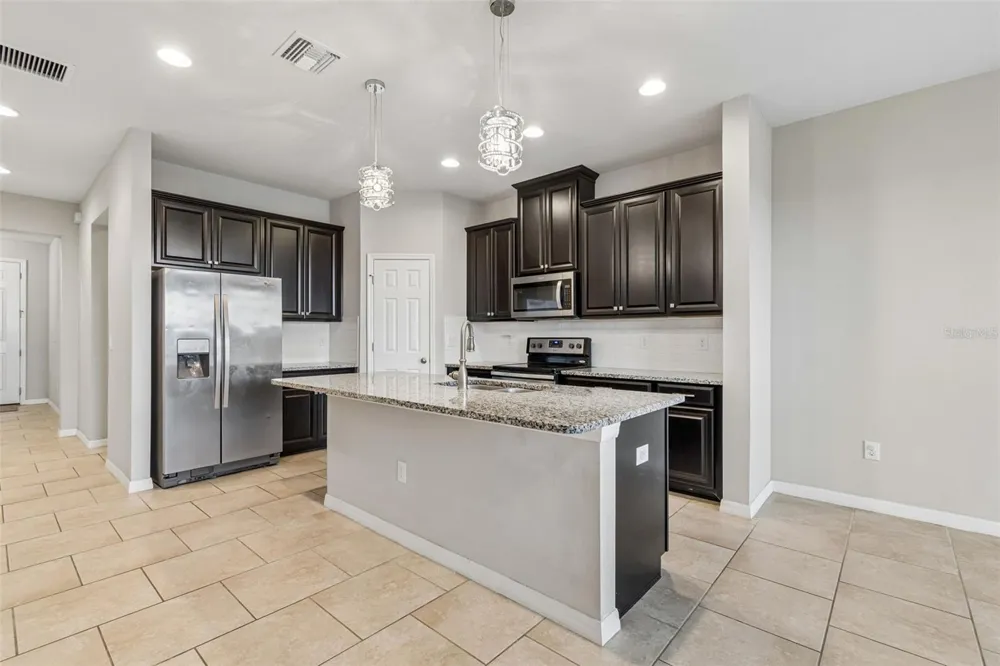 18843 ULMUS STREET Lutz, FL 33558