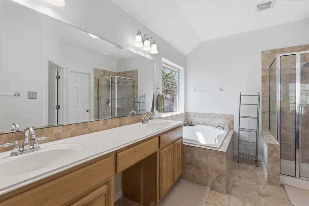 8122 Lime Creek Road Volente, TX 78641