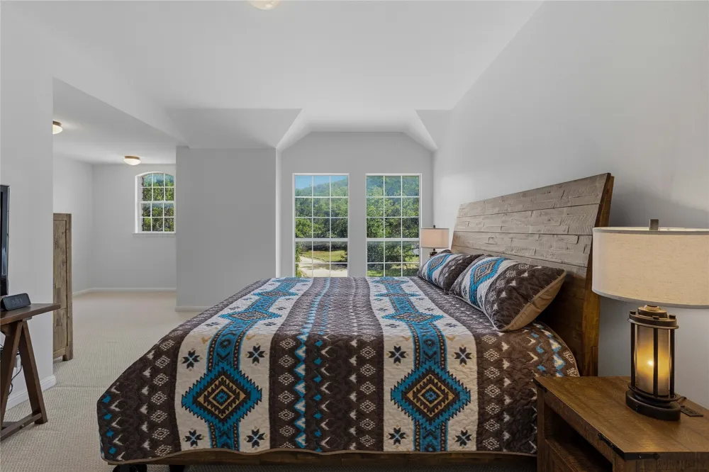 8122 Lime Creek Road Volente, TX 78641
