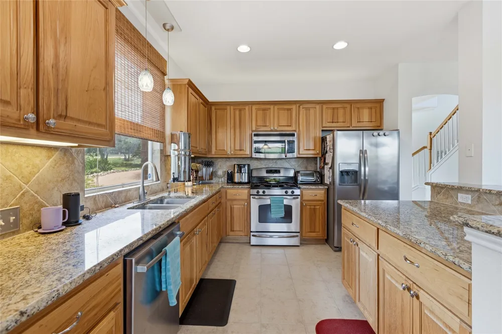 8122 Lime Creek Road Volente, TX 78641