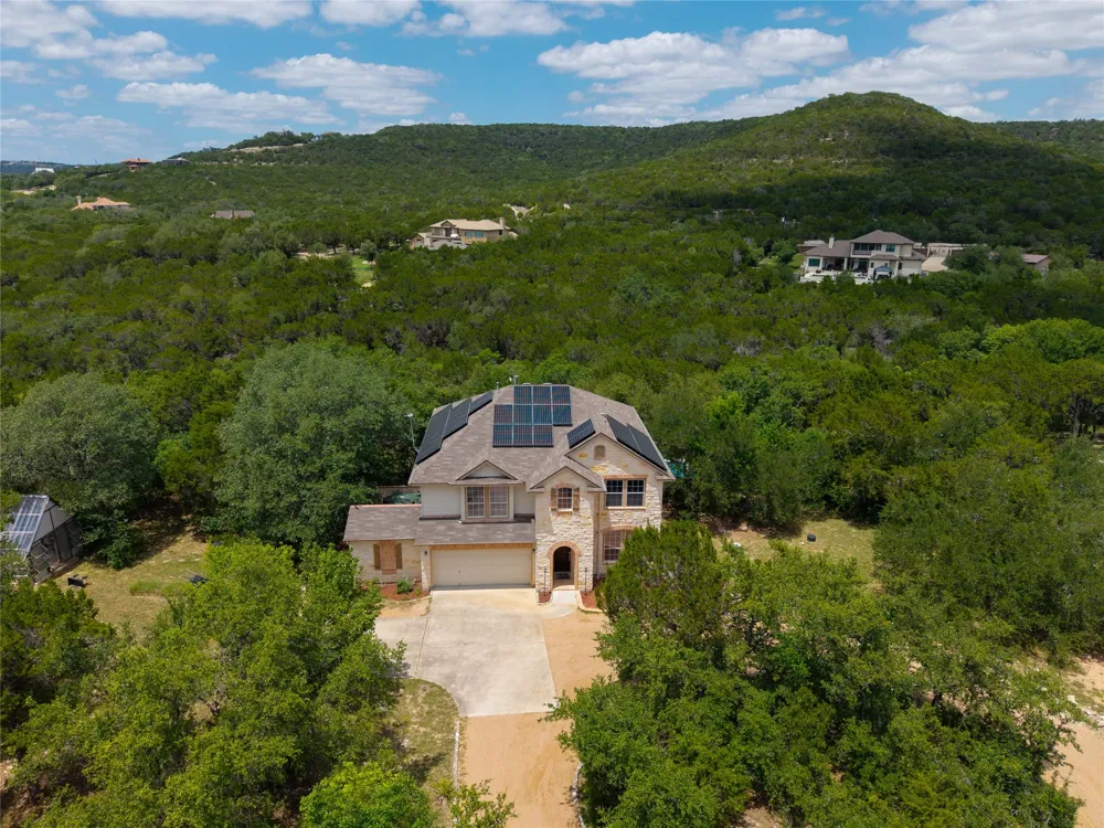 8122 Lime Creek Road Volente, TX 78641