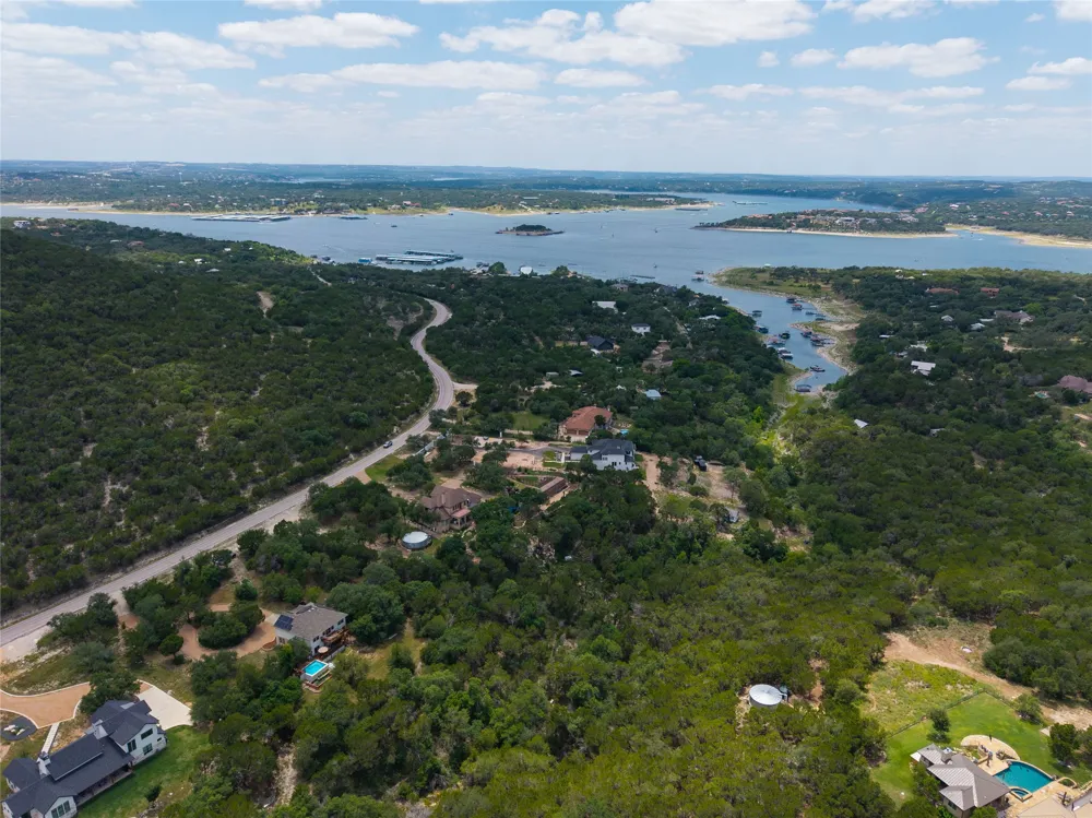 8122 Lime Creek Road Volente, TX 78641