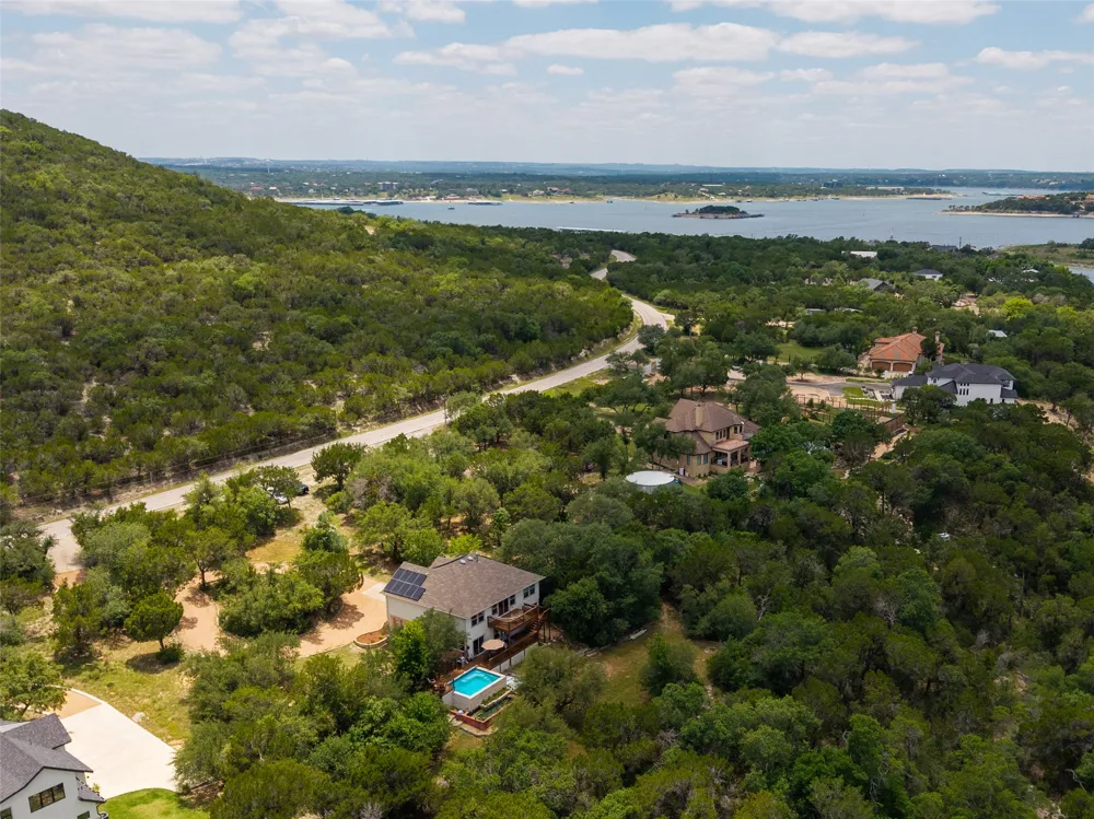8122 Lime Creek Road Volente, TX 78641
